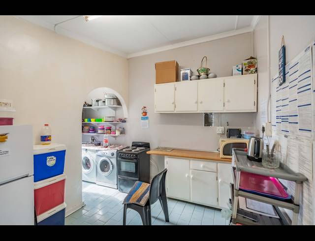 5 BEDROOM HOUSE FOR SALE IN WINDERMERE